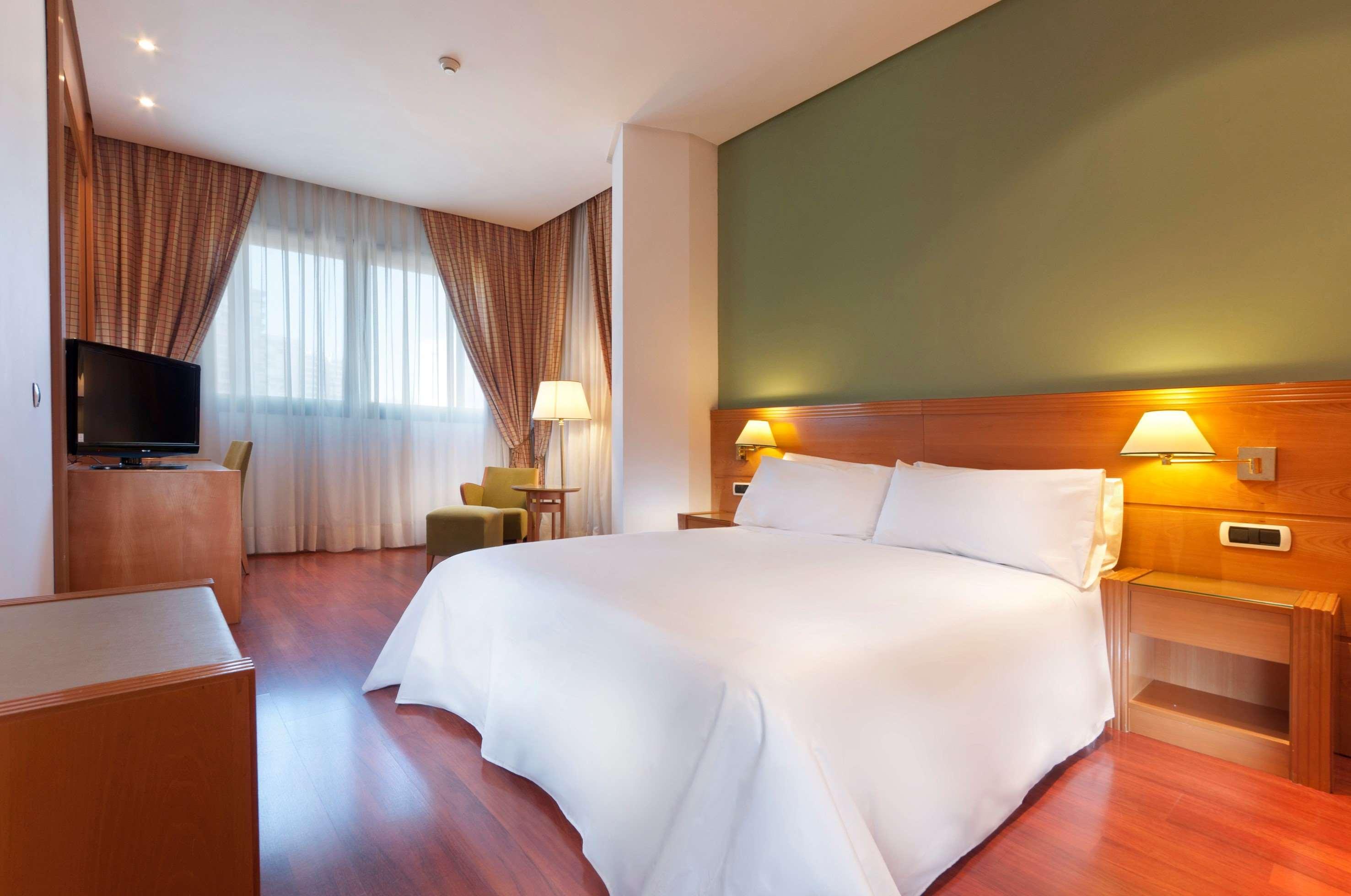 Hotel Málaga Alameda Centro Affiliated by Meliá Esterno foto