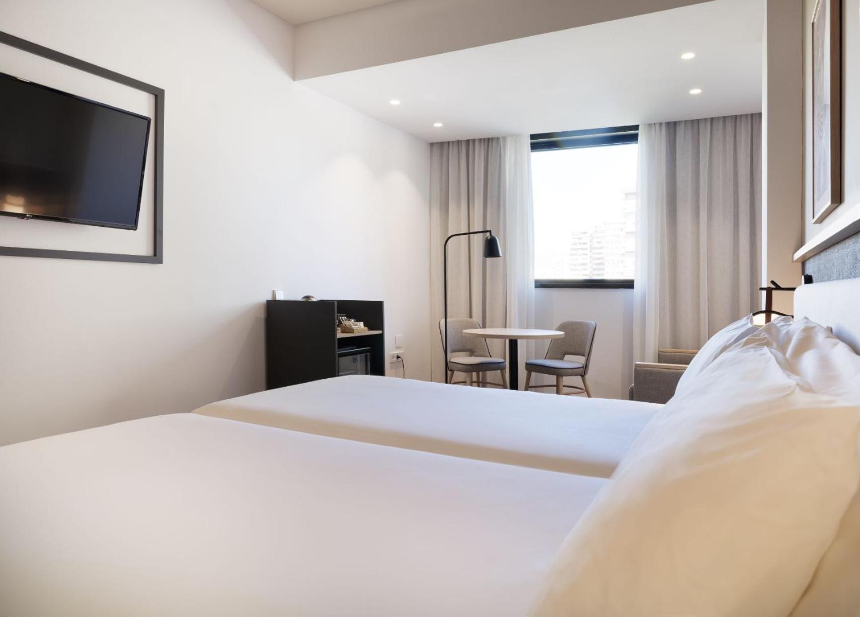 Hotel Málaga Alameda Centro Affiliated by Meliá Esterno foto